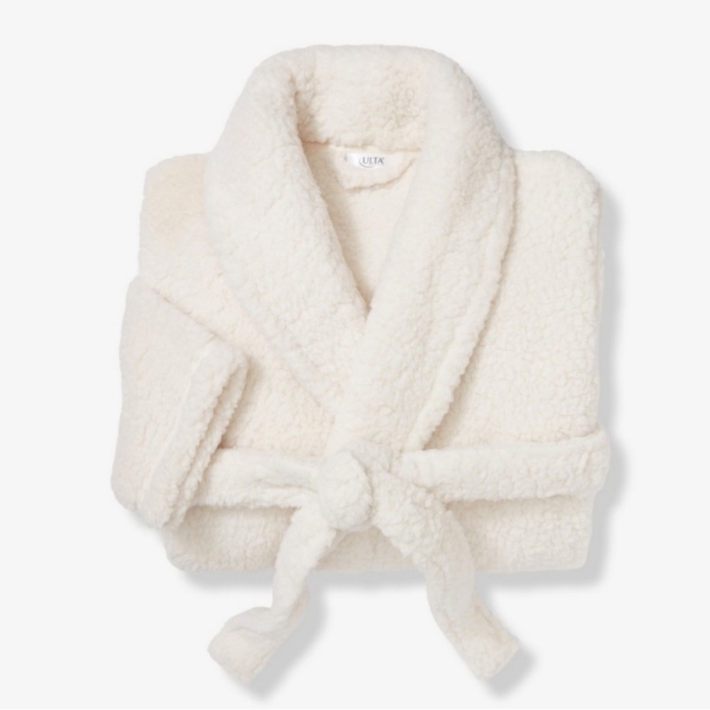 ULTA BEAUTY Size. L/XL Soft Plush Belted Short Ivory Robe